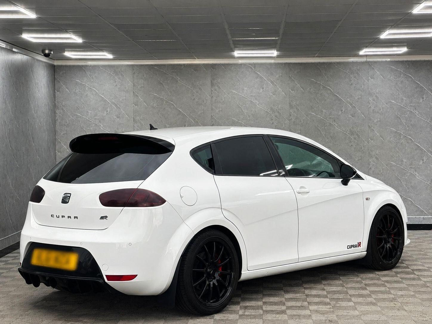SEAT Leon secondary view